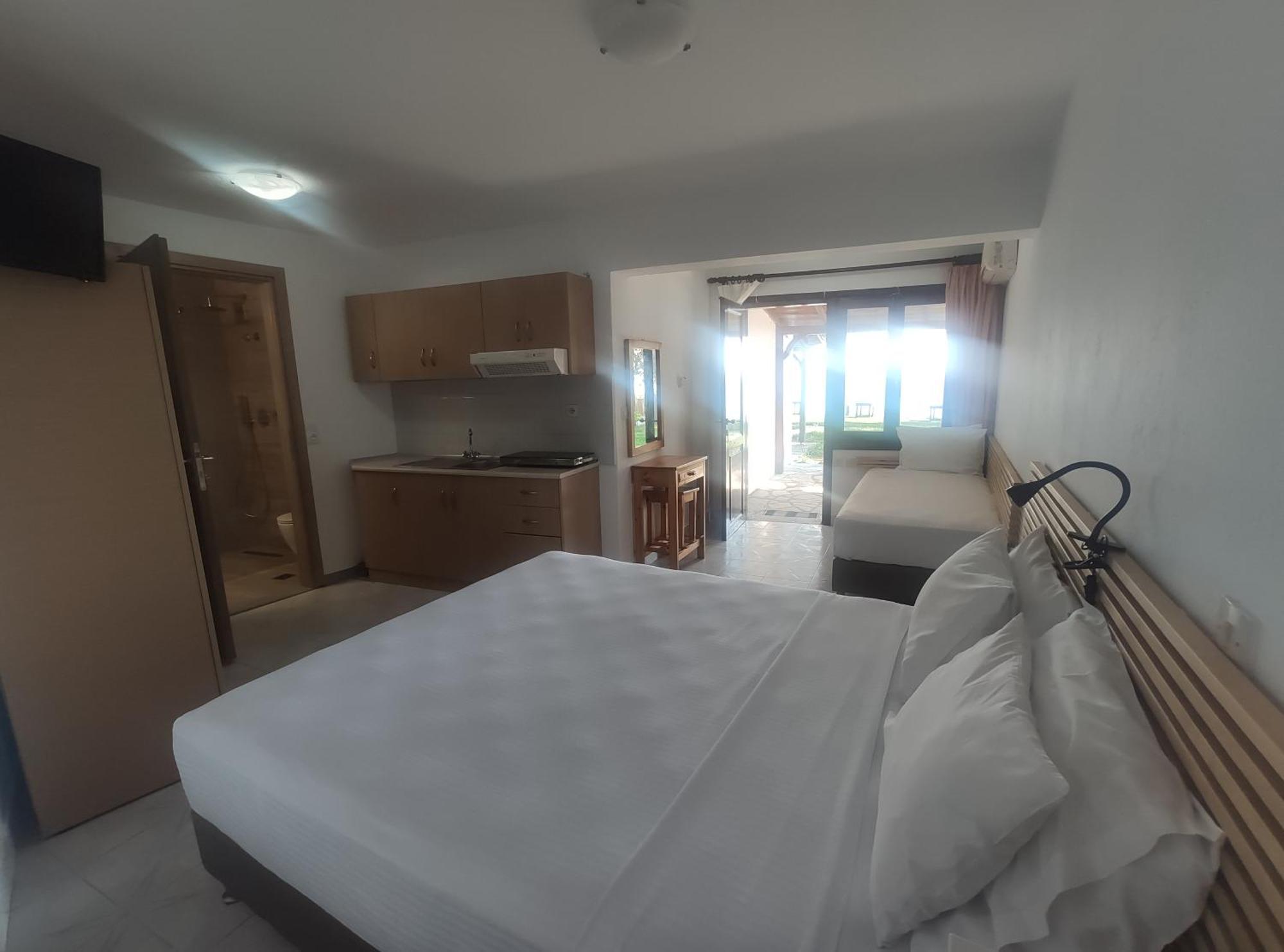 Para Thin Alos Inn Neos Marmaras Dış mekan fotoğraf